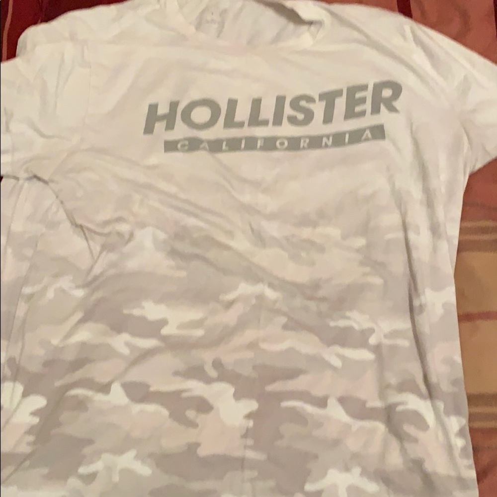 Hollister California camp t-shirt
